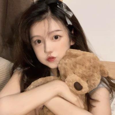 金牌客服董董恩